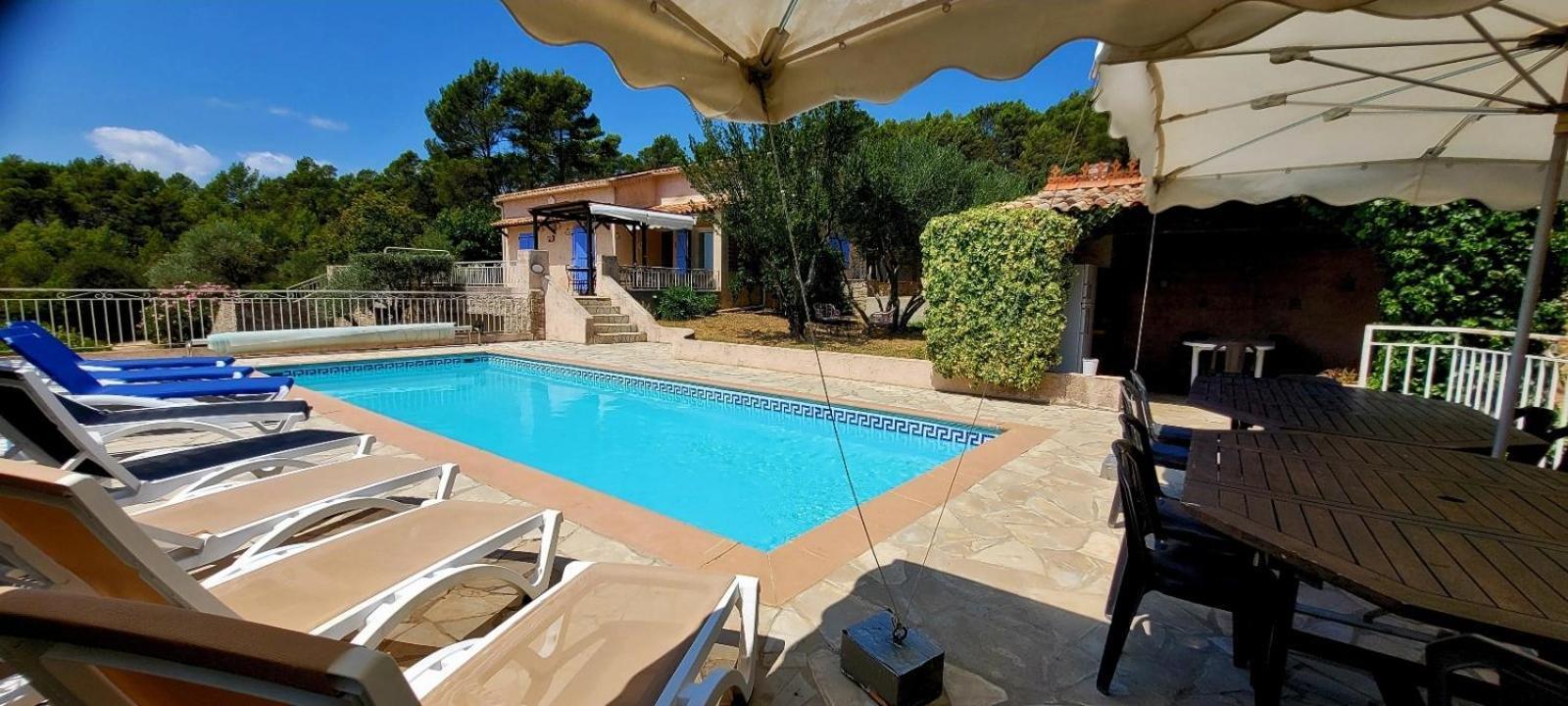 Au Petit Bonheur Villa Carnoules  Exterior photo